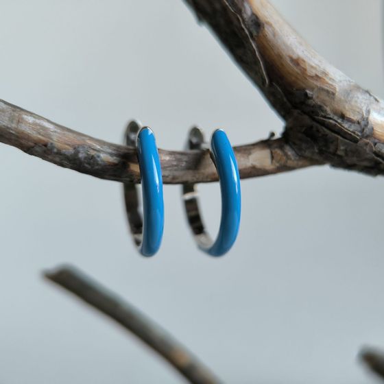 Silver earrings with phianites, semallu