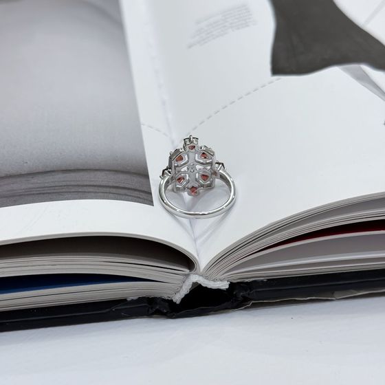 Silver ring with a 2.325-carat garnet