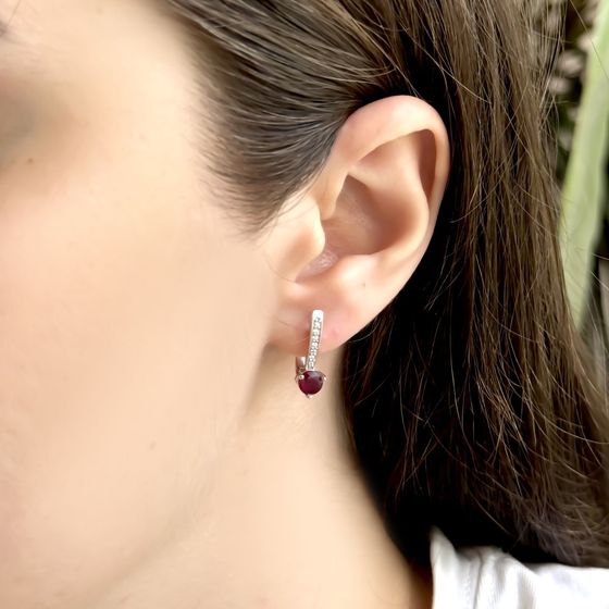 Срібні сережки з рубіном 1.476ct, фіанітами