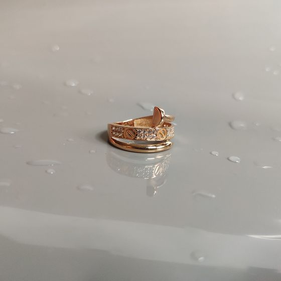 Золота каблучка з фіанітами 0.28ct