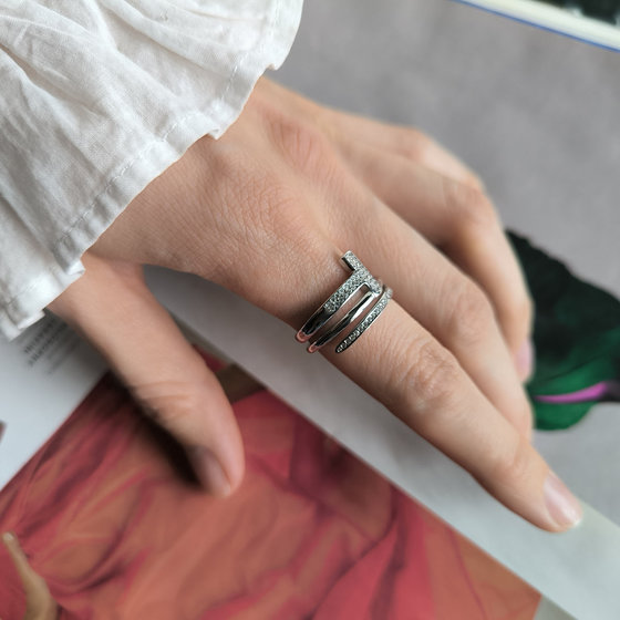 Silver ring with cubic zirconia