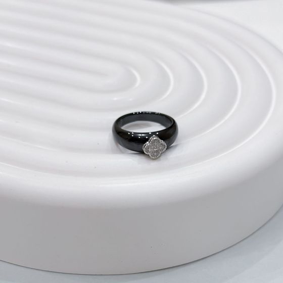 Silver ring with ceramics