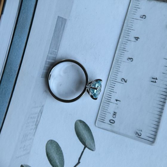 Silver ring with topaz 2.219ct