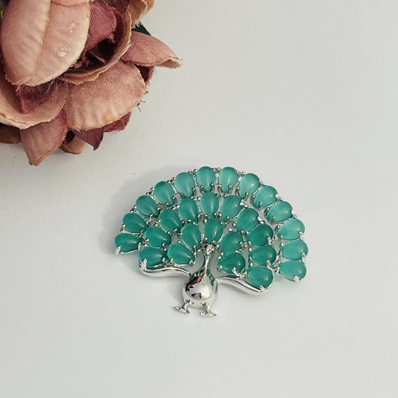 Silver cat's eye brooch