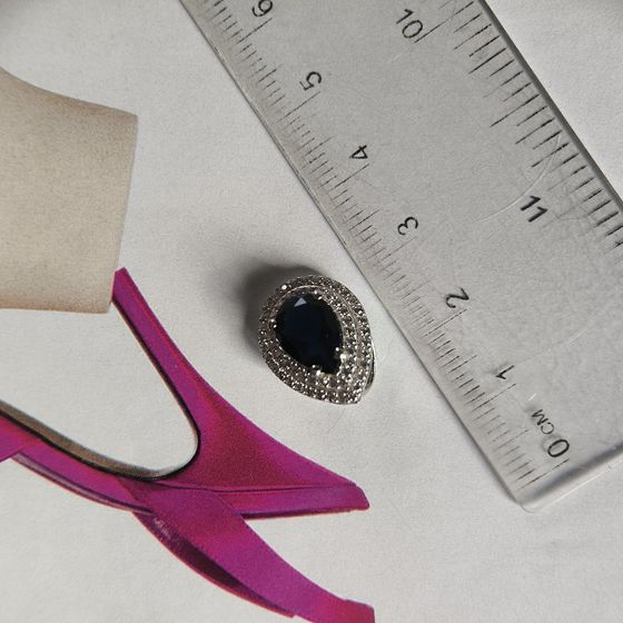 Срібна підвіска із сапфіром nano 2.221ct, фіанітами