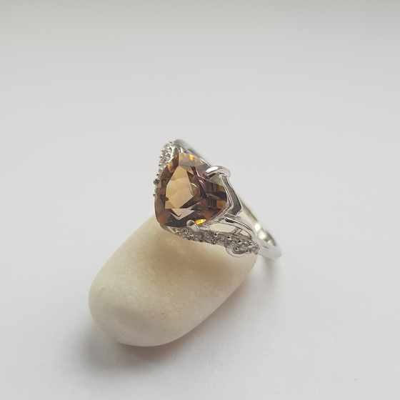 Срібна каблучка з містик топазом 2.3ct