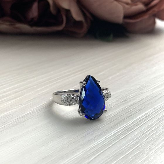 Silver ring with sapphire nano 4.06ct