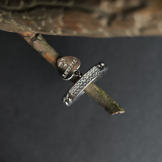 Срібна каблучка з фіанітами 0.18ct