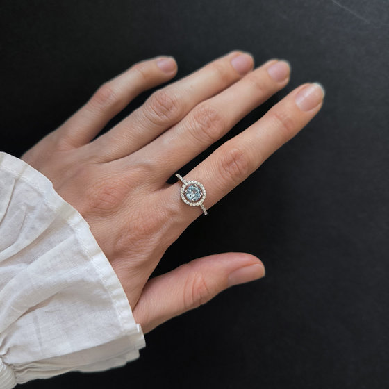 Silver ring with a 1.424-carat topaz and cubic zirconia