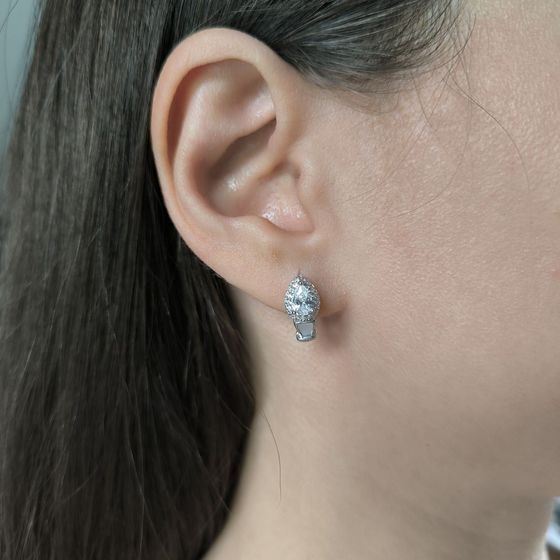 Silver earrings with mother-of-pearl