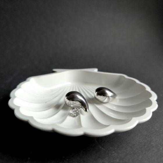 Silver earrings without stones