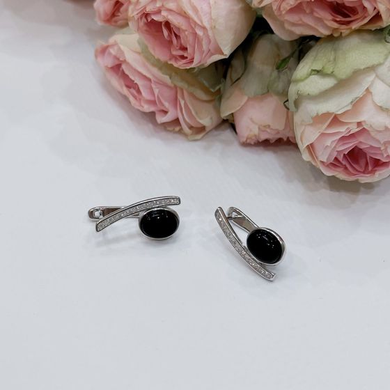 Silver earrings with onyx, fianites