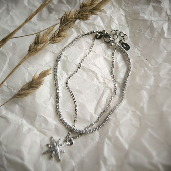 Silver bracelet with phianites
