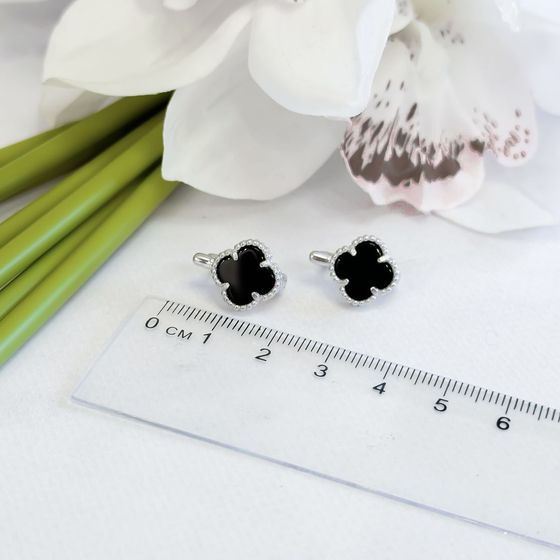 Silver earrings with onyx