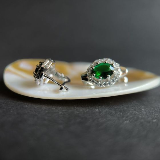 Silver earrings with emerald nano 2.802ct