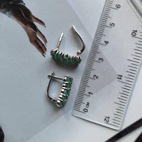 Silver earrings with emerald 3.628ct