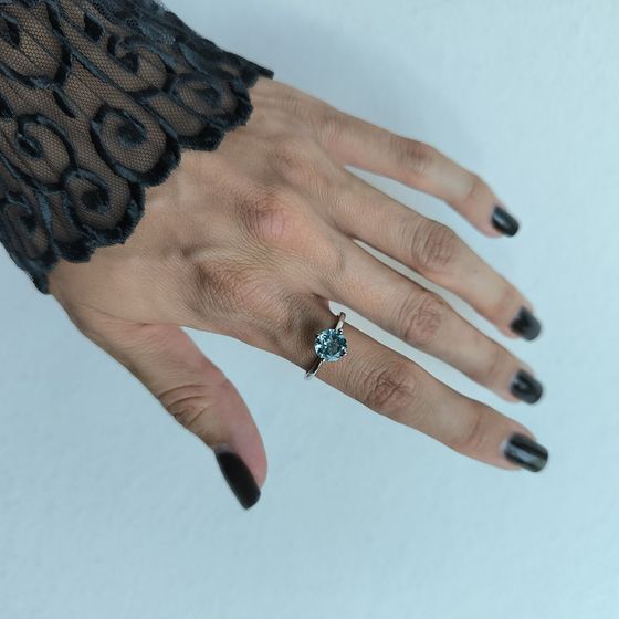 Серебряное кольцо с топазом 2.219ct