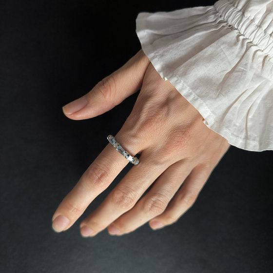 Silver ring with 2.27ct topaz and cubic zirconia