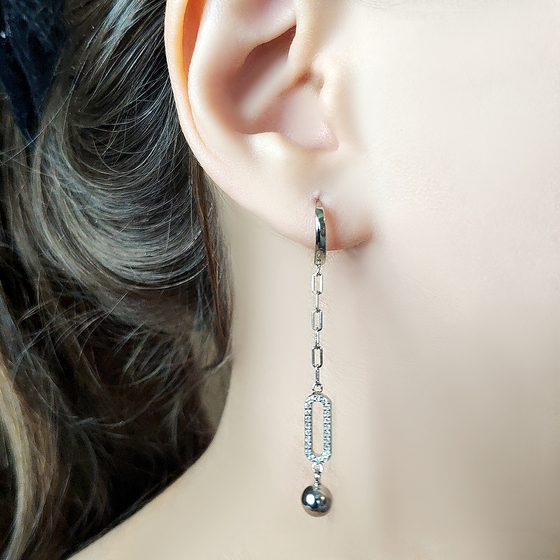 Silver Earrings with Fianites