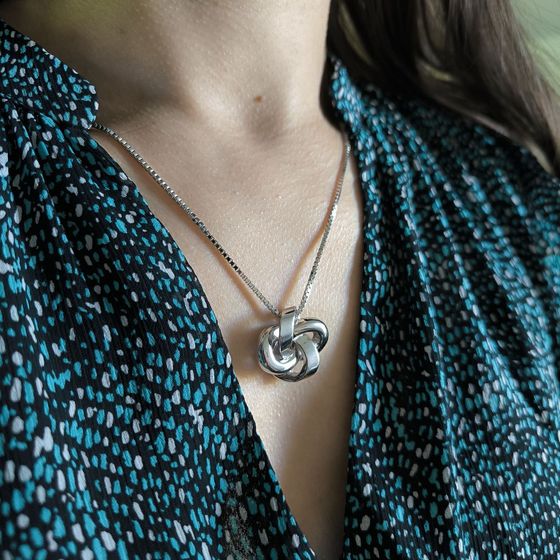 Silver necklace without stones