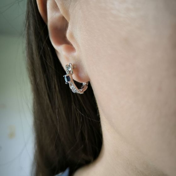 Sterling silver earrings with sapphire 1.072ct, pave diamonds