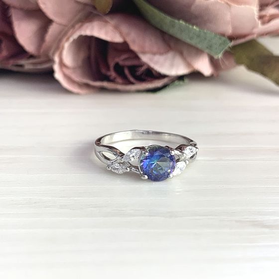 Silver ring with mystic topaz 2.55ct
