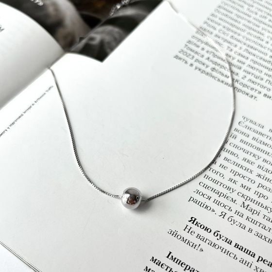 Silver necklace without stones