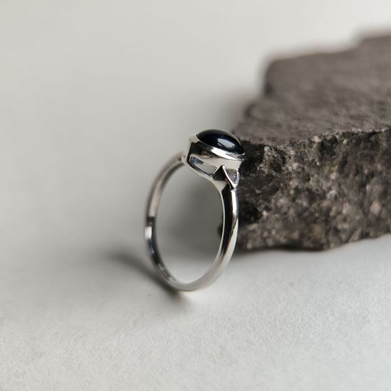 Silver ring with sapphire nano
