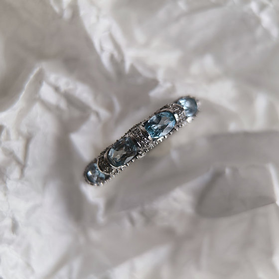 Silver ring with topaz 6.787ct, cubic zirconia