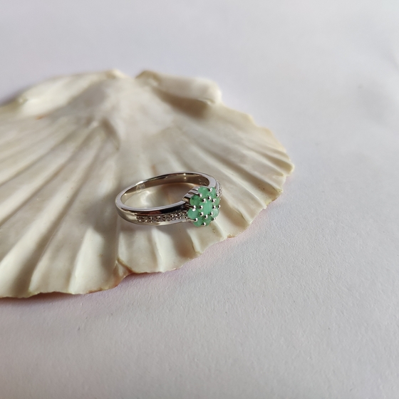 Silver ring with emerald 0.973ct