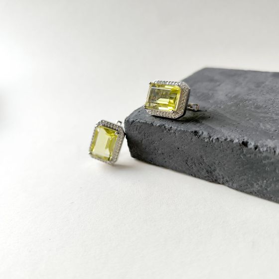 Срібні сережки із зеленим кварцом 15.548ct, фіанітами