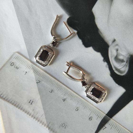Silver earrings with garnet 3.301ct
