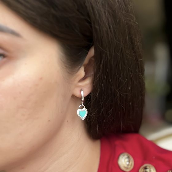 Silver earrings with yemallu