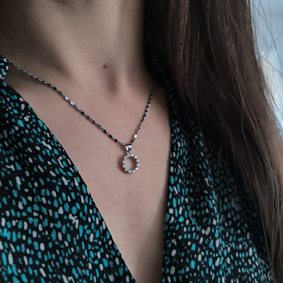 Silver pendant with cubic zirconia