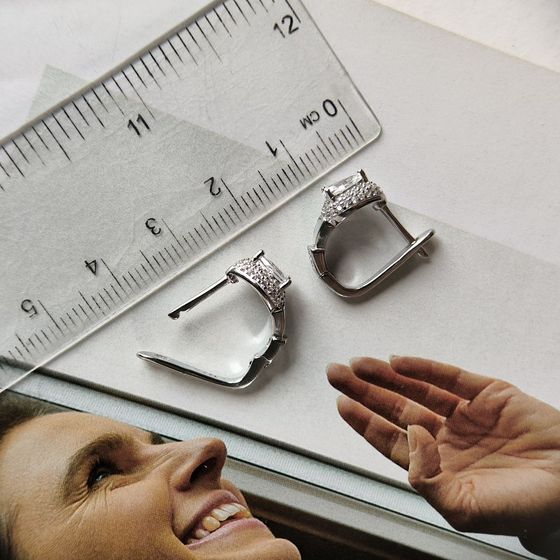 Silver earrings with mother-of-pearl