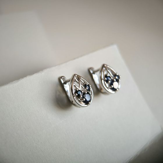 Серебряные серьги с сапфиром 2.238ct