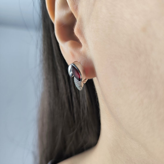 Silver earrings with garnet nano 2.434ct