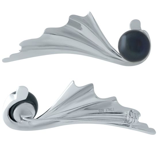 Silver brooch with pearls