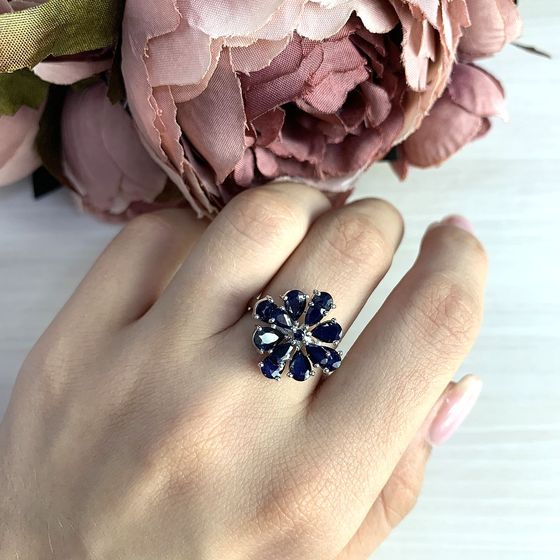 Silver ring with a sapphire