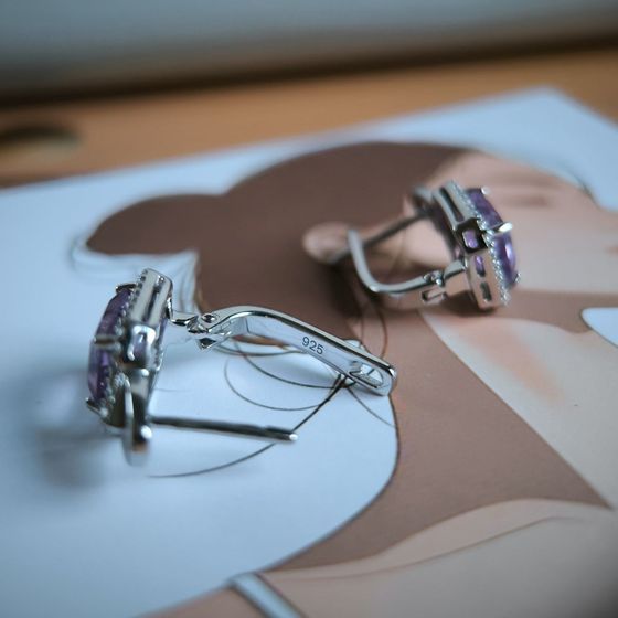 Silver earrings with amethyst