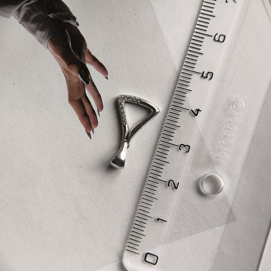 Silver pendant with 0.1ct fianites