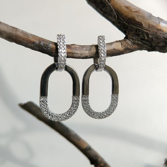 Серебряные серьги с фианитами
