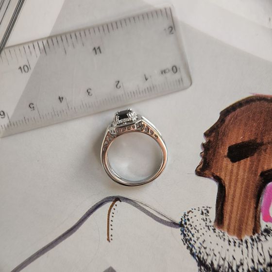 Silver ring with garnet 1.4ct