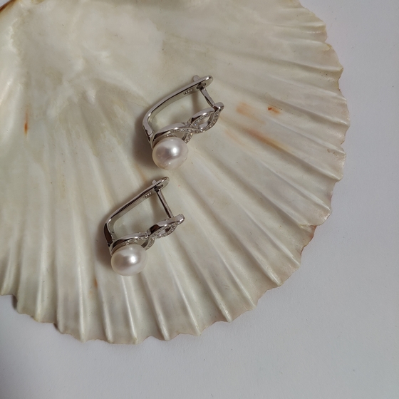 Silver earrings with pearls 8.5ct