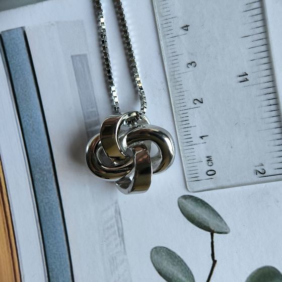 Silver necklace without stones