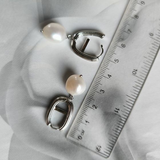 Silver earrings with baroque pearls