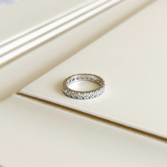 Золота каблучка з фіанітами 5.5ct