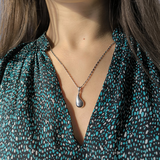 Silver pendant without stones