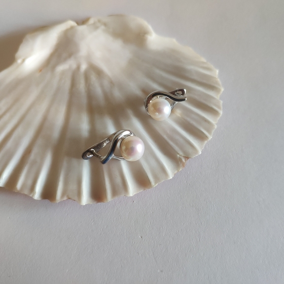 Silver Earrings with 4.75 ct Pearls