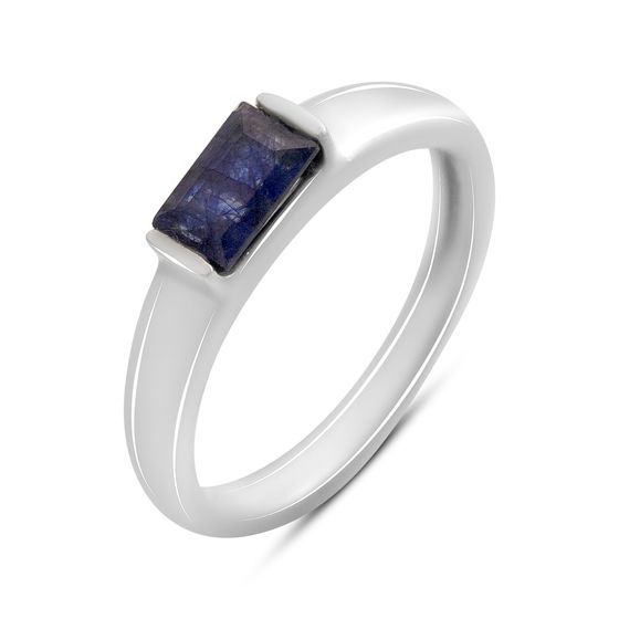 Silver ring with a 0.779-carat sapphire